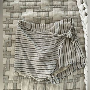 Striped linen skort